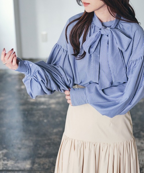 ECRIRE（エクリール）の「【yun_wearコラボ】ボリュームスリーブストライプシャツ（シャツ/ブラウス・レディース・グレー/レッド/イエロー・M/L）」の14枚目の写真