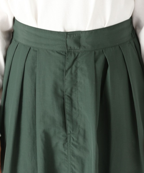 Dickies（ディッキーズ）の「【Dickies(ディッキーズ)】別注タックアンドフレアスカート（スカート・レディース・ベージュ/グリーン・MEDIUM/LARGE）」の12枚目の写真