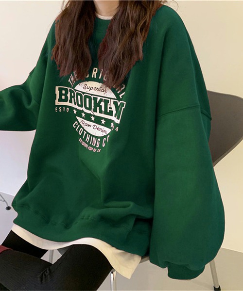 BASQUE magenta(バスクマゼンタ)の「ビッグシルエット カレッジロゴ プルオーバースウェット(スウェット・レディース・ブラック/グレー/ブルー/レッド/グリーン/イエロー・FREE)」の3枚目の写真