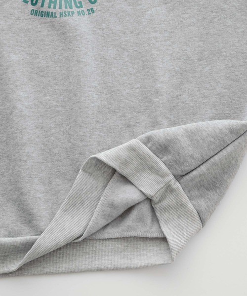 BASQUE magenta(バスクマゼンタ)の「ビッグシルエット カレッジロゴ プルオーバースウェット(スウェット・レディース・ブラック/グレー/ブルー/レッド/グリーン/イエロー・FREE)」の13枚目の写真