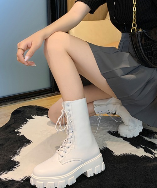 .KOM（ドットコム）の「『.KOM/ドットケーオーエム』ミドルレースアップブーツ 【CN】（ブーツ・レディース・ホワイト/ブラック・4/6/2）」の3枚目の写真
