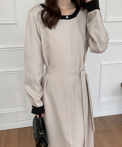 ECLIN（エクラン）の「ウエストマークAラインフレアワンピース（ワンピース・レディース・ブラック/ベージュ・FREE）」の2枚目の写真