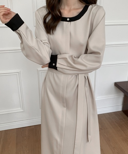 ECLIN（エクラン）の「ウエストマークAラインフレアワンピース（ワンピース・レディース・ブラック/ベージュ・FREE）」の17枚目の写真