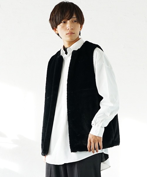 MinoriTY（マイノリティ）の「【MinoriTY】フェイクファーベスト ボアベスト オーバーサイズ ルーズサイズ メンズ 春服 冬服 レイヤードアイテム（ベスト・メンズ・ブラウン/ブラック・L/M）」の7枚目の写真