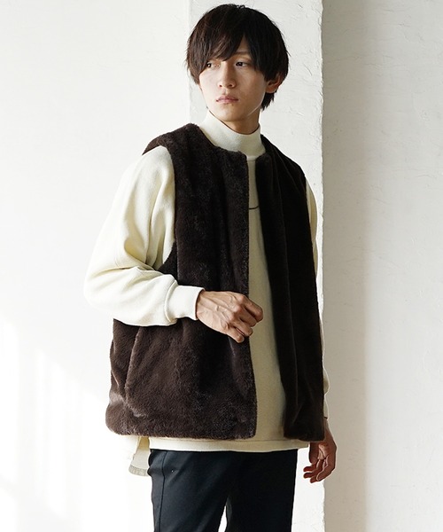 MinoriTY（マイノリティ）の「【MinoriTY】フェイクファーベスト ボアベスト オーバーサイズ ルーズサイズ メンズ 春服 冬服 レイヤードアイテム（ベスト・メンズ・ブラウン/ブラック・L/M）」の17枚目の写真
