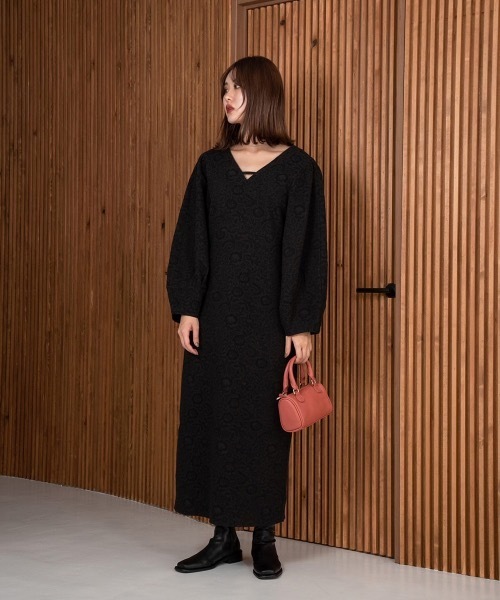 Amiur(エミレ)の「blossom jacquard dress(ワンピース・レディース・ブラック/ブラウン・FREE)」の10枚目の写真