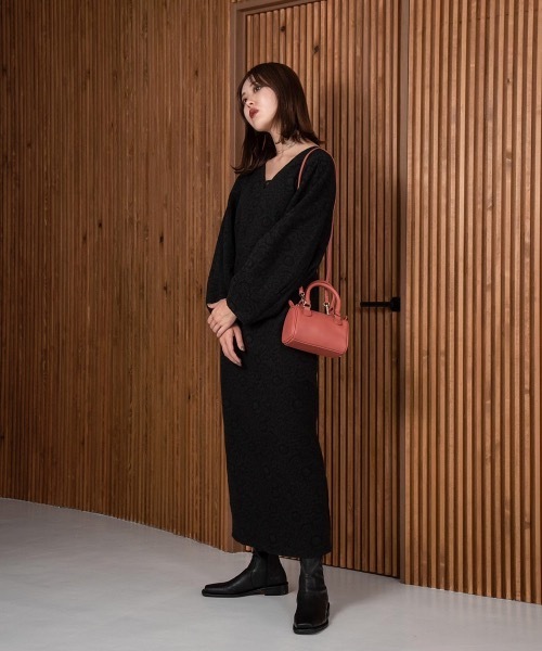 Amiur(エミレ)の「blossom jacquard dress(ワンピース・レディース・ブラック/ブラウン・FREE)」の4枚目の写真