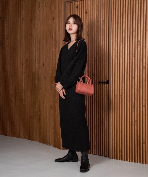 Amiur(エミレ)の「blossom jacquard dress(ワンピース・レディース・ブラック/ブラウン・FREE)」の7枚目の写真