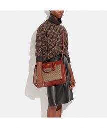【美品】コーチ　ブルック　キャリーオール　トートバッグ　シグネチャー　ブラウン 公式】COACH – コーチ | ブルック キャリーオール・シグネチャー