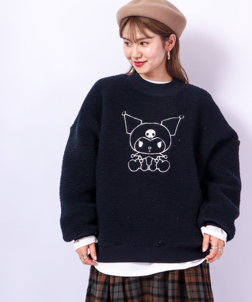 sanrio（サンリオ）の「sanrio クロミ ポチャッコ ハローキティ シナモロール ボア トレーナー（スウェット・レディース・カーキ系/ネイビー/ホワイト系その他/ホワイト系その他3/カーキ/アイボリー/ホワイト系その他2/ネイビー系・L/M）」の16枚目の写真