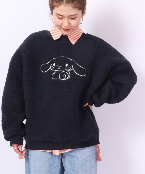 sanrio（サンリオ）の「sanrio クロミ ポチャッコ ハローキティ シナモロール ボア トレーナー（スウェット・レディース・カーキ系/ネイビー/ホワイト系その他/ホワイト系その他3/カーキ/アイボリー/ホワイト系その他2/ネイビー系・L/M）」の12枚目の写真