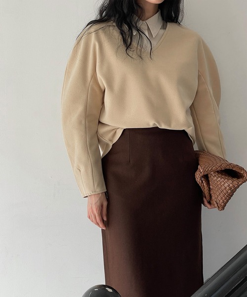 MUYMONA(ムイモナ)の「カーブスリーブプルオーバー mmw22a035【MUYMONA】【2022AW】(Tシャツ/カットソー・レディース・ベージュ/ブラック・FREE)」の4枚目の写真