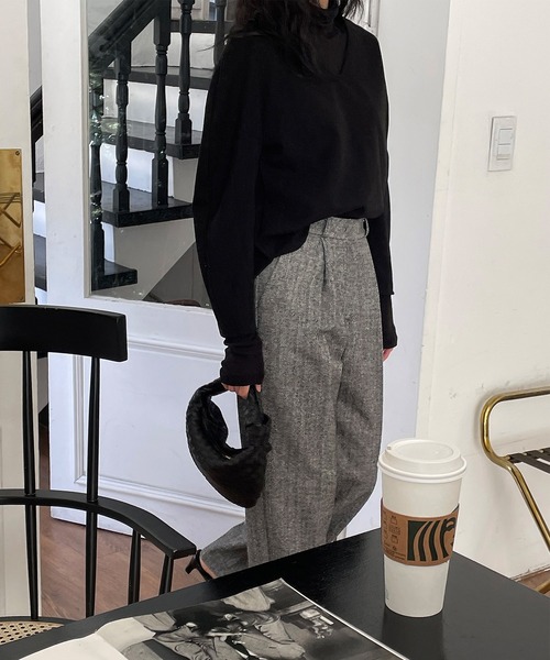 MUYMONA(ムイモナ)の「カーブスリーブプルオーバー mmw22a035【MUYMONA】【2022AW】(Tシャツ/カットソー・レディース・ベージュ/ブラック・FREE)」の17枚目の写真