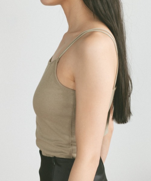 VANNIE U(ヴァニーユー)の「カップ付きダブルキャミソール(キャミソール・レディース・アイボリー/ブラック/ブラウン/グリーン/ブルー/グレイッシュベージュ・FREE)」の19枚目の写真