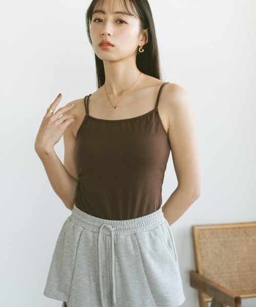VANNIE U(ヴァニーユー)の「カップ付きダブルキャミソール(キャミソール・レディース・アイボリー/ブラック/ブラウン/グリーン/ブルー/グレイッシュベージュ・FREE)」の22枚目の写真