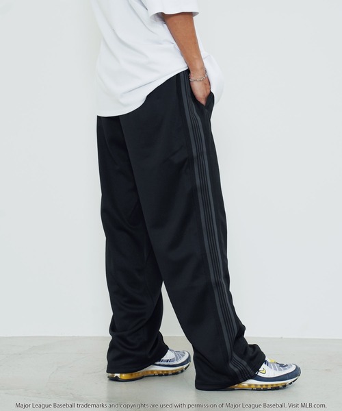 MLB（メジャーリーグベースボール）の「MLB / メジャーリーグベースボール Lulu & Arnie 別注 サイドライン トラックパンツ（その他パンツ・メンズ・グレー系その他2/グレー系その他/ブラック系その他2/ブラック系その他・MEDIUM/LARGE）」の7枚目の写真
