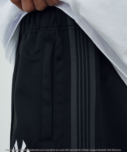 MLB（メジャーリーグベースボール）の「MLB / メジャーリーグベースボール Lulu & Arnie 別注 サイドライン トラックパンツ（その他パンツ・メンズ・グレー系その他2/グレー系その他/ブラック系その他2/ブラック系その他・MEDIUM/LARGE）」の15枚目の写真