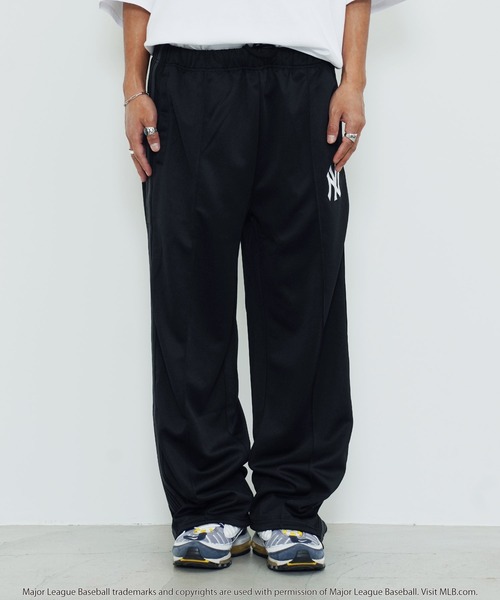 MLB（メジャーリーグベースボール）の「MLB / メジャーリーグベースボール Lulu & Arnie 別注 サイドライン トラックパンツ（その他パンツ・メンズ・グレー系その他2/グレー系その他/ブラック系その他2/ブラック系その他・MEDIUM/LARGE）」の11枚目の写真