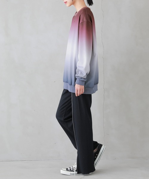 osharewalker（オシャレウォーカー）の「【廃盤】『グラデーションプリントスウェット』（スウェット・レディース・グリーン/ボルドー・1/2）」の7枚目の写真