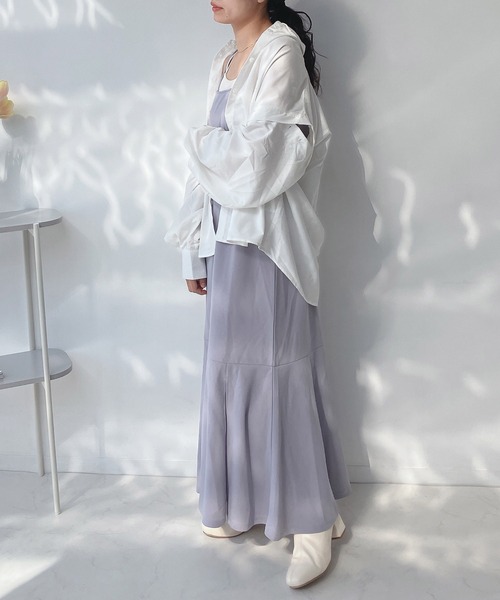 AS KNOW AS plus(アズノゥアズプラス)の「○肩あき マルチWAY ビッグシャツ(シャツ/ブラウス・レディース・オフホワイト/ブラック/ブルー・FREE)」の5枚目の写真
