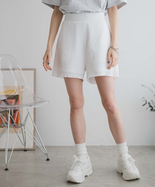 WEGO(ウィゴー)の「WEGO/【セットアップ対応商品】クリンクルイージーショートパンツ(スラックス・レディース・イエロー/ブラック/サックスブルー/オフホワイト・FREE)」の9枚目の写真
