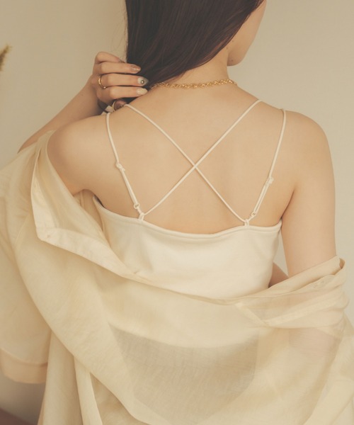 Ambre Neige(アンブルネージュ)の「バッククロスカップ付きキャミソール/【WEB/EC限定商品】(キャミソール・レディース・ダークブラウン/ベージュ/ブラック/アイボリー・FREE)」の17枚目の写真
