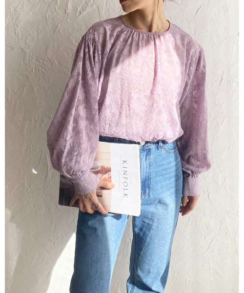 She's Closet(シーズクローゼット)の「ボリュームスリーブ長袖花柄シアージャガードブラウス(シャツ/ブラウス・レディース・アイボリー/ブラック/パープル・FREE)」の19枚目の写真