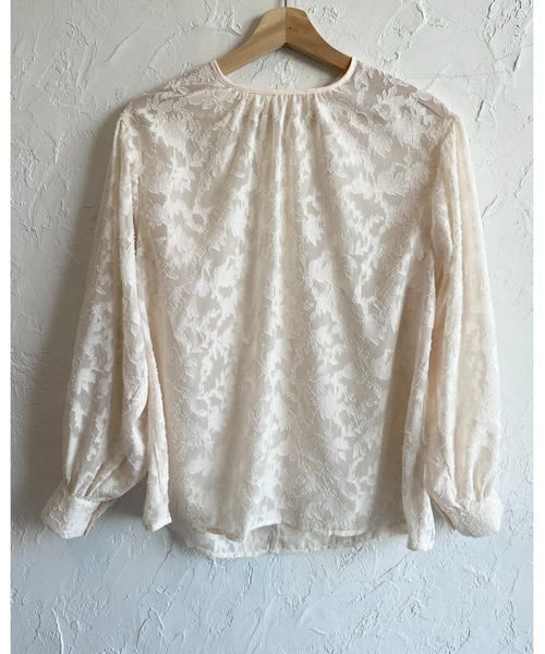 She's Closet(シーズクローゼット)の「ボリュームスリーブ長袖花柄シアージャガードブラウス(シャツ/ブラウス・レディース・アイボリー/ブラック/パープル・FREE)」の22枚目の写真