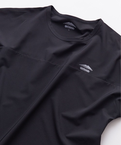 OUTDOOR PRODUCTS APPAREL(アウトドアプロダクツアパレル)の「速乾 抗菌防臭 紫外線対策 接触冷感 ストレッチ 軽量機能 ワンポイントブランドロゴ Tシャツ(Tシャツ/カットソー・メンズ・ブラック/ベージュ/カーキ・LARGE/MEDIUM/X-LARGE)」の2枚目の写真