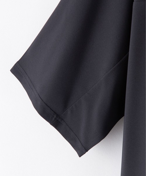 OUTDOOR PRODUCTS APPAREL(アウトドアプロダクツアパレル)の「速乾 抗菌防臭 紫外線対策 接触冷感 ストレッチ 軽量機能 ワンポイントブランドロゴ Tシャツ(Tシャツ/カットソー・メンズ・ブラック/ベージュ/カーキ・LARGE/MEDIUM/X-LARGE)」の9枚目の写真