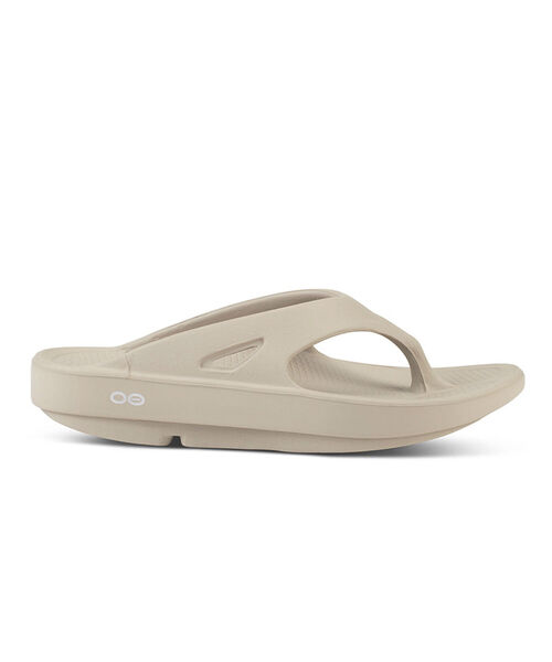 OOFOS（ウーフォス）の「【OOFOS/ウーフォス】OOriginal リカバリーサンダル（サンダル・メンズ・ライトグレー/ブラック/ベージュ・28/27/26）」の14枚目の写真