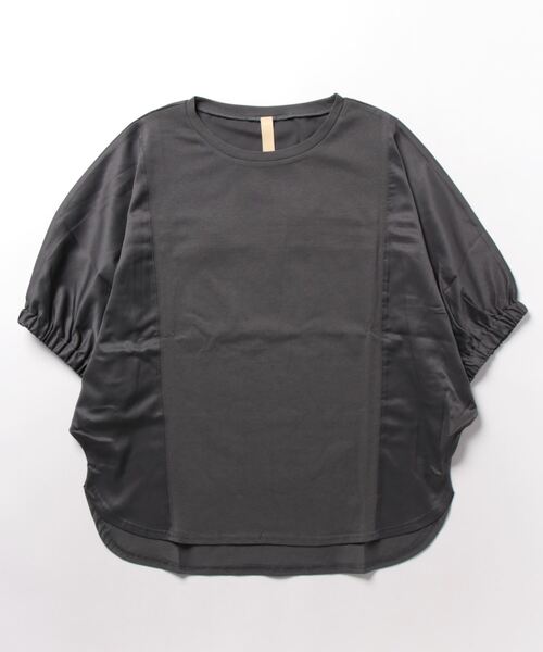 Q（キュー）の「ドルマン異素材切替トップス（Tシャツ/カットソー・レディース・チャコールグレー/キャメル・MEDIUM）」の4枚目の写真