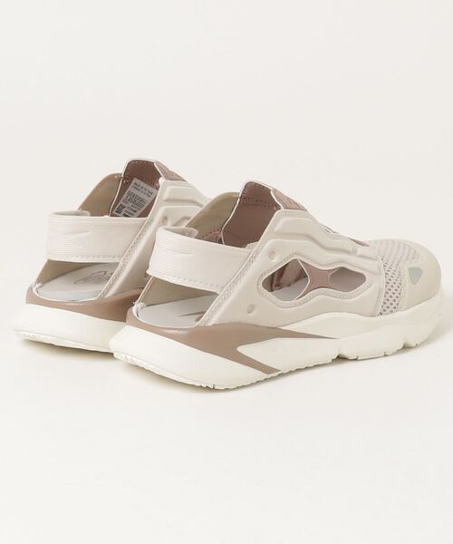 Reebok（リーボック）の「フューリーライト スリッポン / FURYLITE SLIP ON（スリッポン・レディース・ブラック/アイボリー/ナチュラル/ホワイト/ブラック×ホワイト・23.0cm/24.0cm/25.0cm/26.0cm/27.0cm/28.0cm/22.0cm）」の19枚目の写真