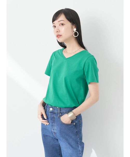 earth music&ecology(アースミュージックアンドエコロジー)の「VネックTシャツ(汗じみ防止)(Tシャツ/カットソー・レディース・グリーン/ネイビー/ブラック/オフホワイト・S/M)」の10枚目の写真