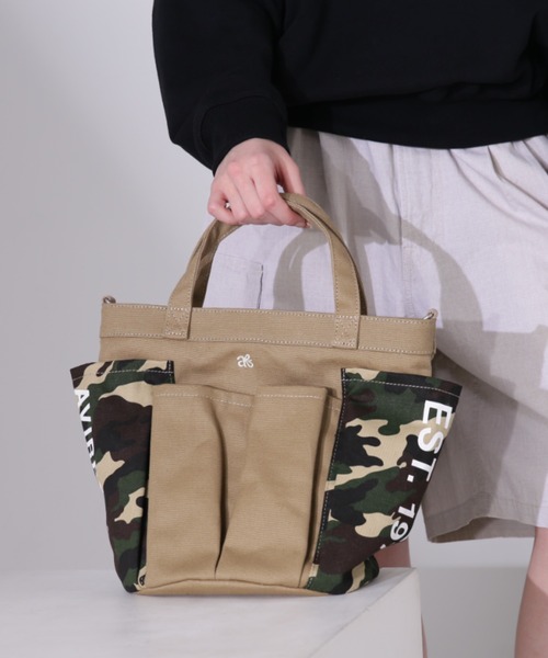 AVIREX（アヴィレックス）の「《限定》GARDENING TOTE BAG/ ガーデニング トートバッグ（トートバッグ・レディース・ホワイト系その他/ブラック系その他/ダークグリーン/ネイビー/グリーン系カモフラージュ/ベージュ/インディゴブルー/ライトインディゴブルー/カモフラージュ/ブラック系その他2/グレー系カモフラージュ/ブラック・FREE/F）」の11枚目の写真