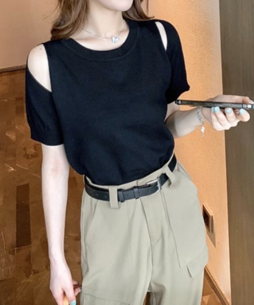 LADY LIKE(レディライク)の「肩見せデザインプルオーバーニット(ニット/セーター・レディース・ホワイト/ブラック・M)」の7枚目の写真