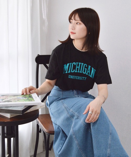 spiritoso(スピリトーゾ)の「spiritoso カレッジロゴプリントTシャツ(半袖)(Tシャツ/カットソー・メンズ・ホワイト/グリーン/ロイヤルブルー/ブラック/杢グレー/ホワイト×ブラック/ブラック×ホワイト/ピンク/ネイビー/ライトブルー/ピンク系その他2・L/XL/S/M)」の3枚目の写真
