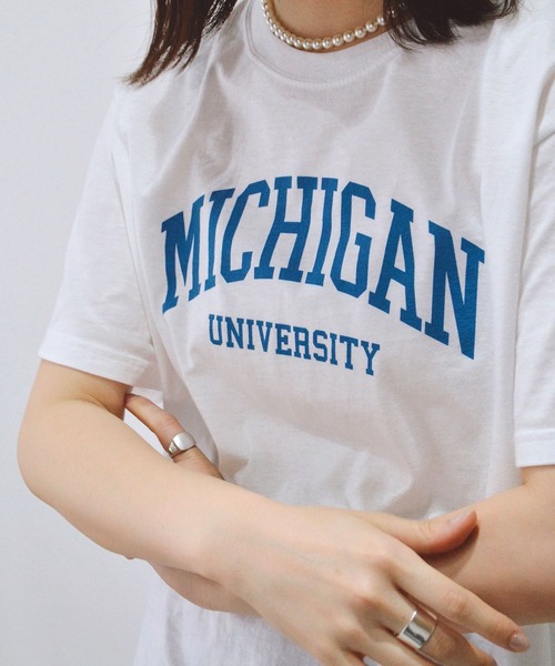 spiritoso(スピリトーゾ)の「spiritoso カレッジロゴプリントTシャツ(半袖)(Tシャツ/カットソー・メンズ・ホワイト/グリーン/ロイヤルブルー/ブラック/杢グレー/ホワイト×ブラック/ブラック×ホワイト/ピンク/ネイビー/ライトブルー/ピンク系その他2・L/XL/S/M)」の13枚目の写真