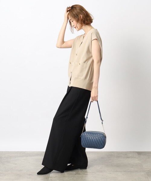 grove(グローブ)の「◆1枚着やレイヤードスタイルも!スタイルの幅が広がるオシャレベスト(ベスト・レディース・ブラック/ライトベージュ・03/02/01)」の12枚目の写真