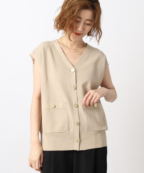 grove(グローブ)の「◆1枚着やレイヤードスタイルも!スタイルの幅が広がるオシャレベスト(ベスト・レディース・ブラック/ライトベージュ・03/02/01)」の14枚目の写真