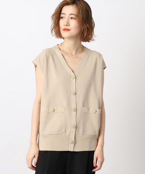 grove(グローブ)の「◆1枚着やレイヤードスタイルも!スタイルの幅が広がるオシャレベスト(ベスト・レディース・ブラック/ライトベージュ・03/02/01)」の18枚目の写真