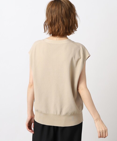grove(グローブ)の「◆1枚着やレイヤードスタイルも!スタイルの幅が広がるオシャレベスト(ベスト・レディース・ブラック/ライトベージュ・03/02/01)」の20枚目の写真
