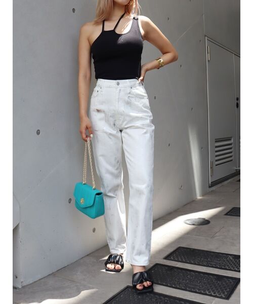 EVRIS（エヴリス）の「ワンショルダーカットアウトキャミソール（キャミソール・レディース・ホワイト/ブラック/ブルー・FREE）」の5枚目の写真