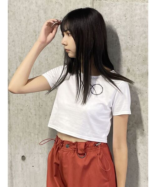 MURUA(ムルーア)の「サークルロゴクロップトTシャツ(Tシャツ/カットソー・レディース・ホワイト/ブラック/グレー・FREE)」の13枚目の写真