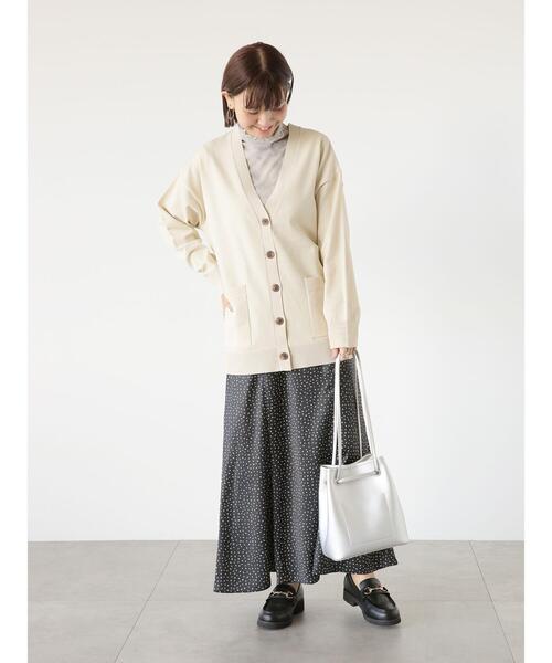 Lugnoncure（ルノンキュール）の「無撚糸Vネックカーディガン（カーディガン/ボレロ・レディース・レッド/オフホワイト/ブラック/グリーン・F）」の15枚目の写真