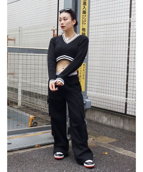 EVRIS（エヴリス）の「ショートケーブルニットトップス（ニット/セーター・レディース・ブラック/ネイビー・FREE）」の14枚目の写真