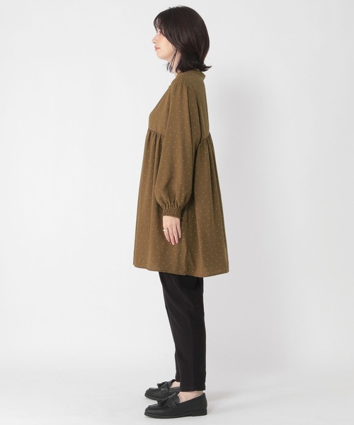 studio CLIP(スタディオクリップ)の「切替えギャザードットブラウス(シャツ/ブラウス・レディース・ブラック/ネイビー/ブラウン・FREE)」の12枚目の写真