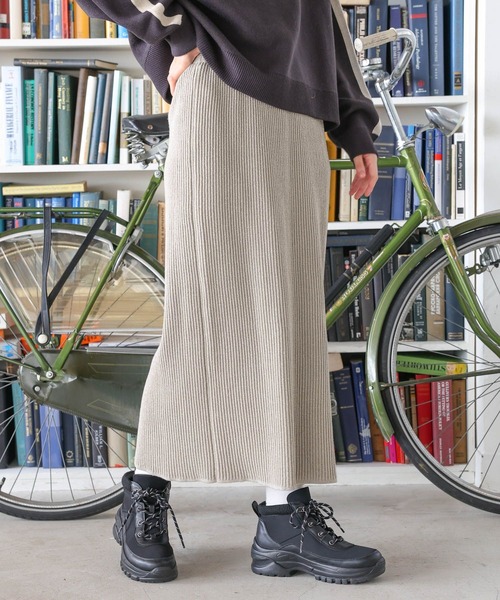 niko and...（ニコアンド）の「アソートリブニットスカート（スカート・レディース・チャコール/スカイブルー/ブラック/ブルー/ライトグレー・MEDIUM/LARGE）」の3枚目の写真