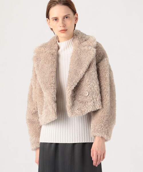 HERNO(ヘルノ)の「HERNO エコファー ダブルブレストショートコート(ムートンコート・レディース・ライトベージュ・40)」の3枚目の写真
