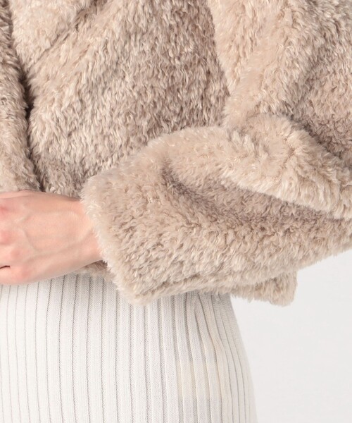 HERNO(ヘルノ)の「HERNO エコファー ダブルブレストショートコート(ムートンコート・レディース・ライトベージュ・40)」の10枚目の写真